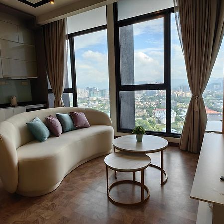 Expressionz Designer Suites Host By Aurora Premium Stay Kuala Lumpur Exterior foto